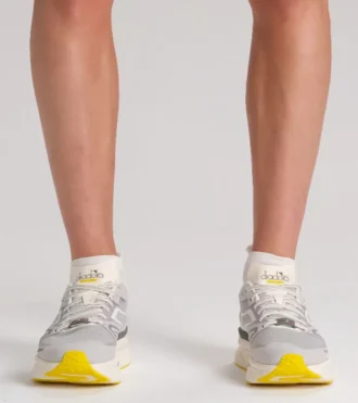 Atomo V7000-2 Made in Italy Laufschuh – Leichtigkeit und Dämpfung – Für alle Geschlechter Atomo V7000-2 Made in Italy Laufschuh – Leichtigkeit und Dämpfung – Für alle Geschlechter