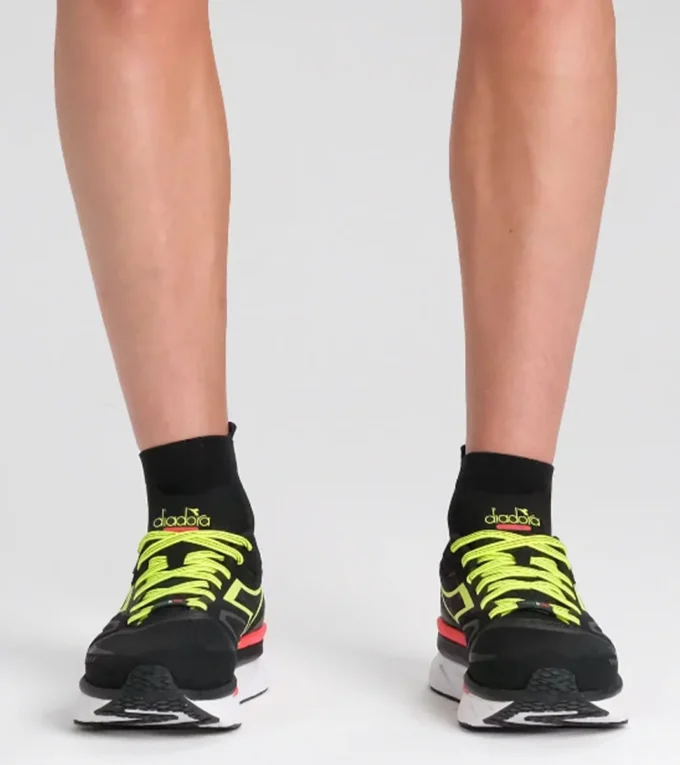 Atomo V7000-2 Made in Italy Laufschuh – Leichtigkeit und Dämpfung – Für alle Geschlechter