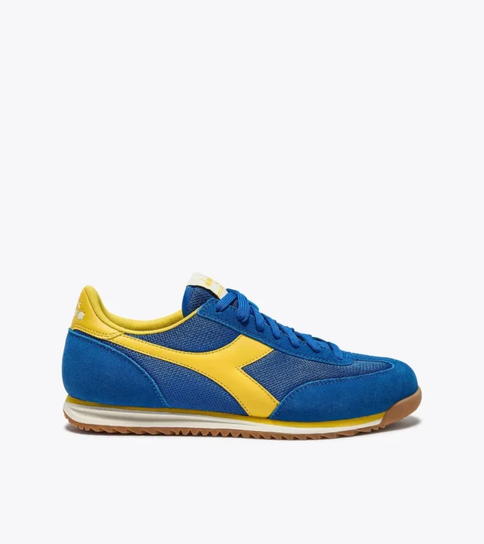 Cross Low-Profile-Sneaker aus Wildleder Cross Low-Profile-Sneaker aus Wildleder