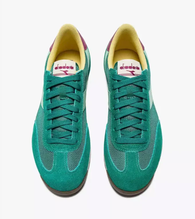 Cross Low-Profile-Sneaker aus Wildleder