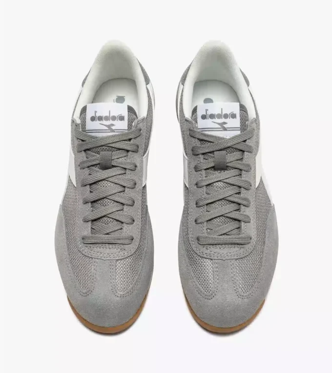 Cross Low-Profile-Sneaker aus Wildleder