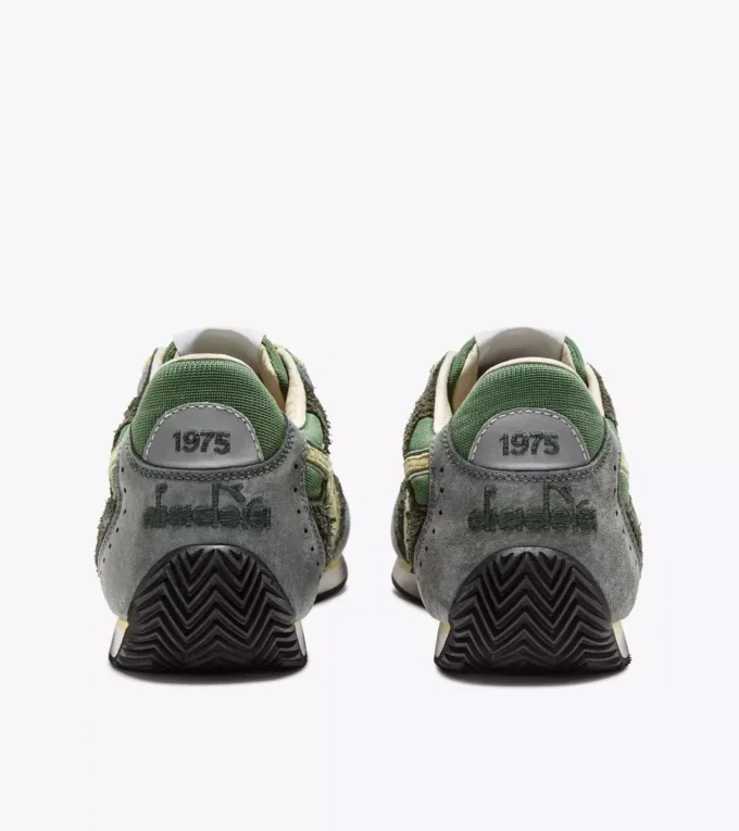 Equipe Revenge Used Low-Profile-Sneaker im Heritage-Stil