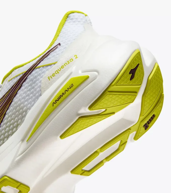 Frequenza 2 W Laufschuh – Leichtigkeit und Reaktionsfähigkeit Frequenza 2 W Laufschuh – Leichtigkeit und Reaktionsfähigkeit