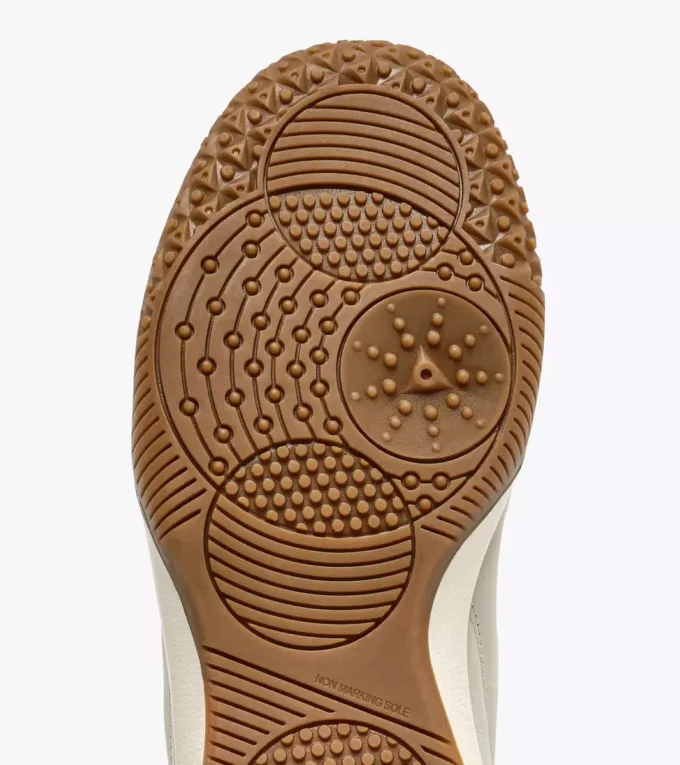 Gold Indoor Metal Terrace-Style-Sneaker aus Leder