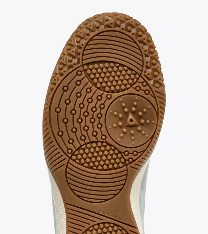 Gold Indoor Metal Terrace-Style-Sneaker aus Leder