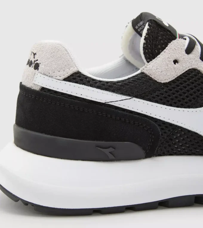 Kmaro 42 Suede Mesh Sportschuhe – Unisex Kmaro 42 Suede Mesh Sportschuhe – Unisex
