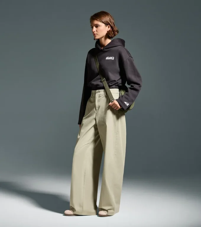 L. Hoodie Athl. Logo Cropped Hoodie