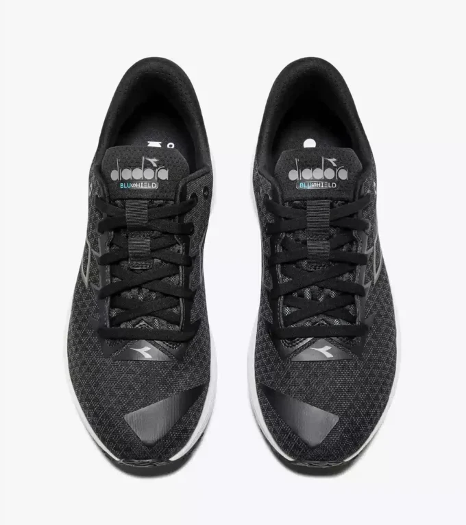 Mythos Blushield 10 Vortice Hip Laufschuh mit reflektierenden Details – Dämpfung und Schutz