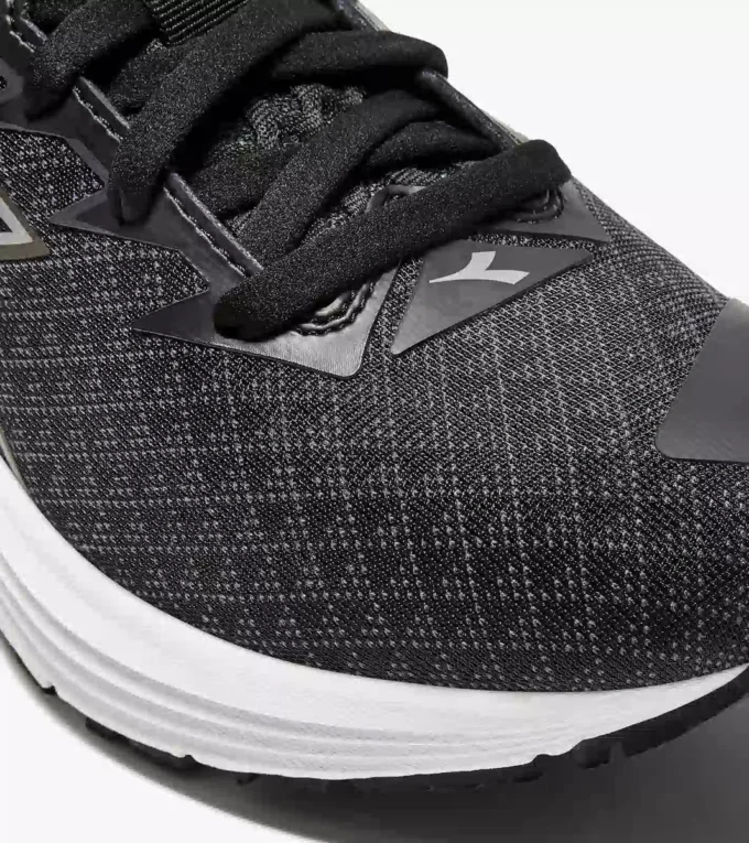 Mythos Blushield 10 Vortice Hip W Laufschuh mit reflektierenden Details – Dämpfung und Schutz