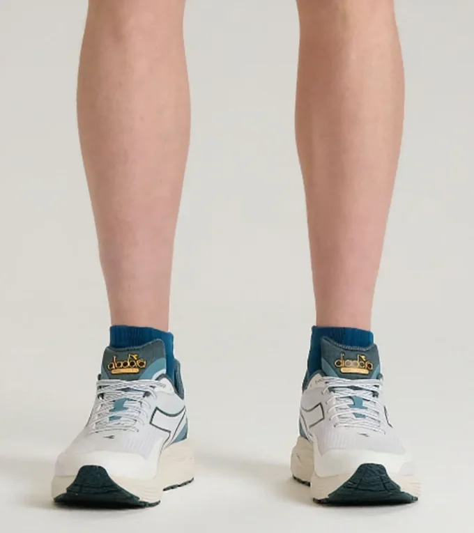 Mythos Blushield 9 Vortice Laufschuh – Dämpfung und Schutz