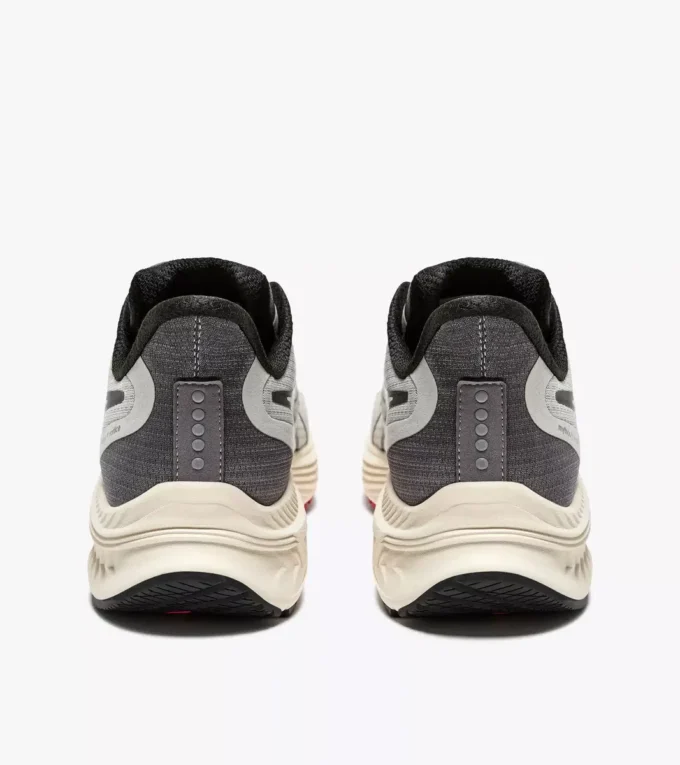 Mythos Blushield 9 Vortice Laufschuh – Dämpfung und Schutz