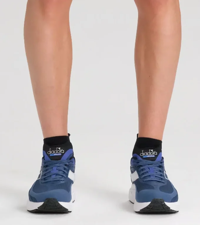 Mythos Blushield 9 Vortice Laufschuh – Dämpfung und Schutz