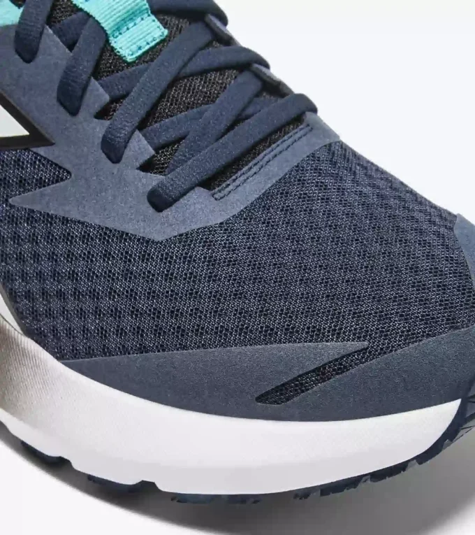 Mythos Blushield Vigore 3 Laufschuh – Stabilität und Schutz