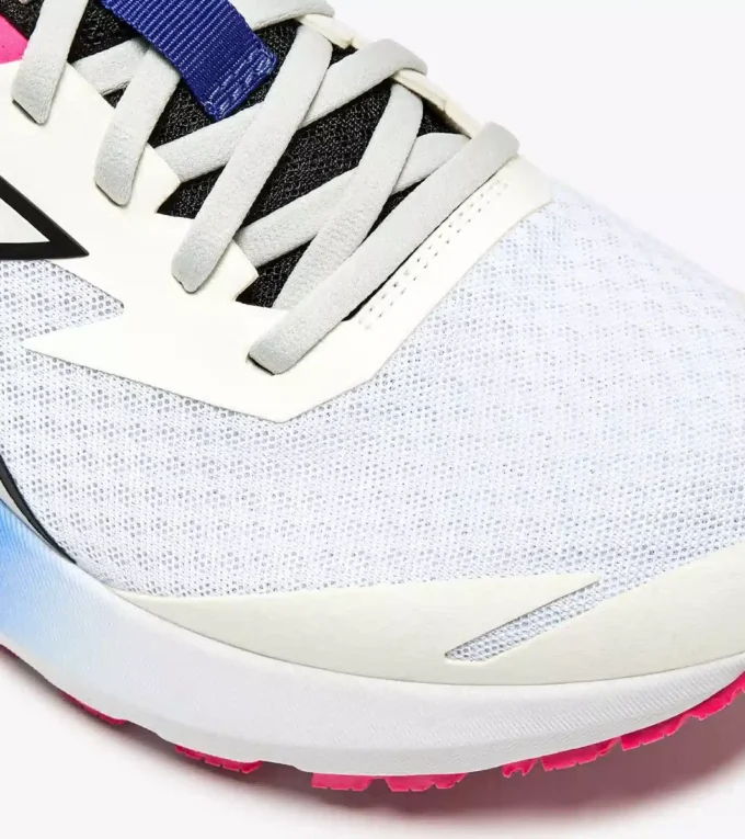 Mythos Blushield Vigore 3 Laufschuh – Stabilität und Schutz