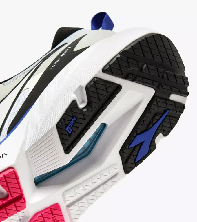 Mythos Blushield Vigore 3 Laufschuh – Stabilität und Schutz