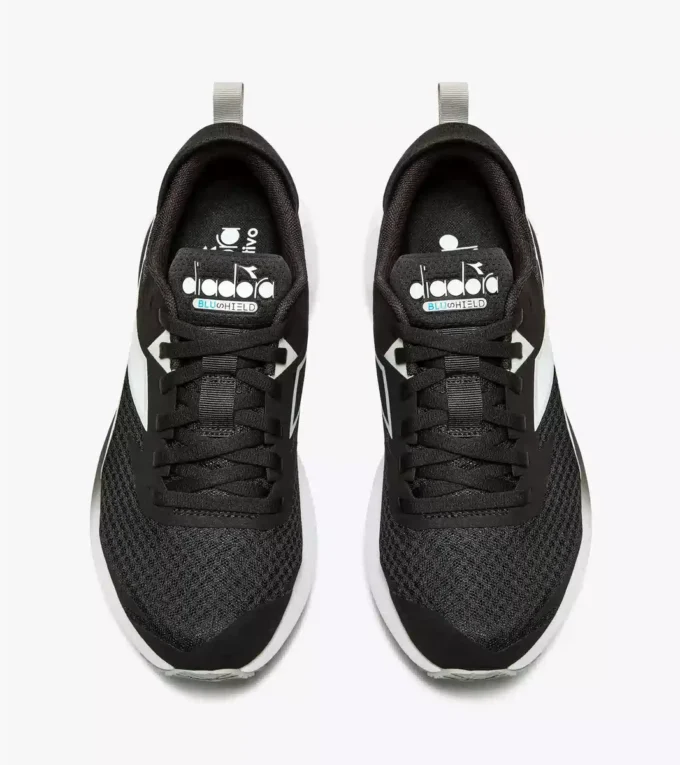 Mythos Blushield Vigore 3 Wide W Laufschuh mit breiter Passform – Stabilität und Schutz