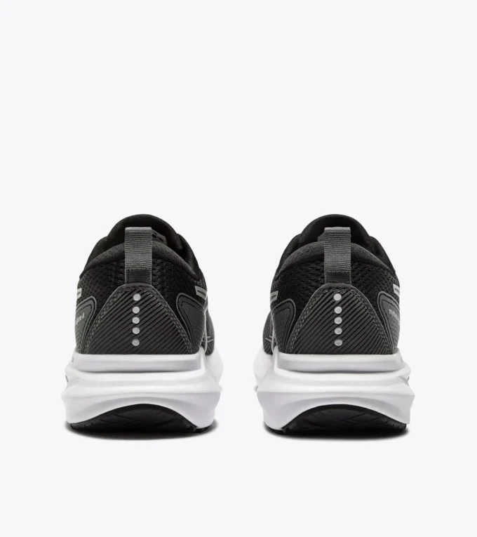 Mythos Blushield Vigore 4 Laufschuh – Stabilität und Schutz