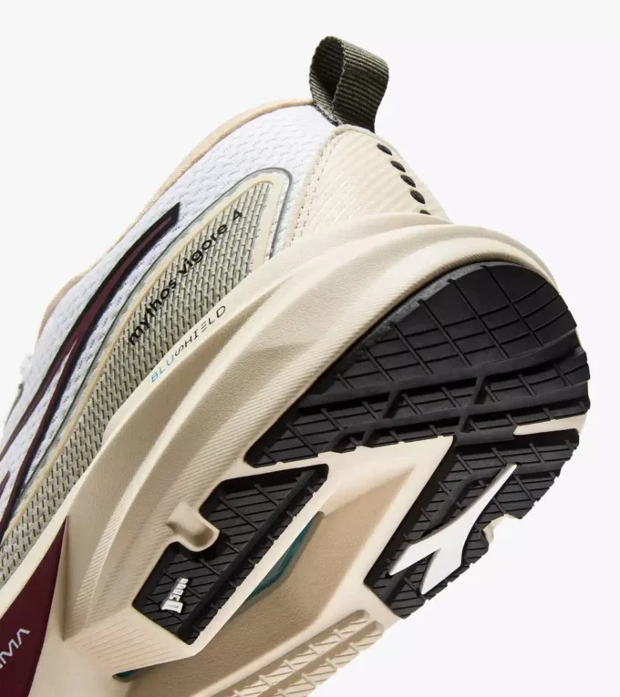 Mythos Blushield Vigore 4 Laufschuh – Stabilität und Schutz