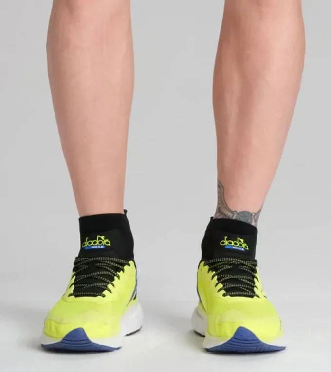 Mythos Blushield Volo 4 Laufschuh – Stabilität und Leichtigkeit