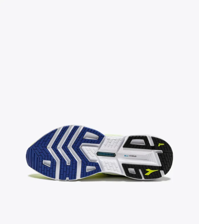 Mythos Blushield Volo 4 Laufschuh – Stabilität und Leichtigkeit