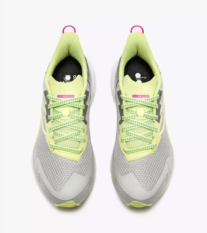 Mythos Blushield Volo 4 W Laufschuh – Stabilität und Leichtigkeit