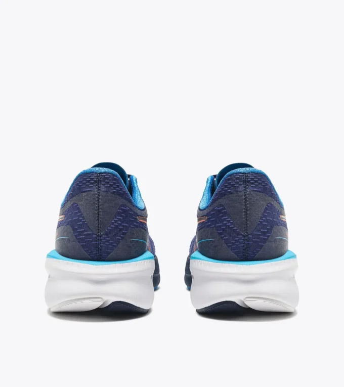 Mythos Blushield Volo 5 Laufschuh – Stabilität und Leichtigkeit Mythos Blushield Volo 5 Laufschuh – Stabilität und Leichtigkeit