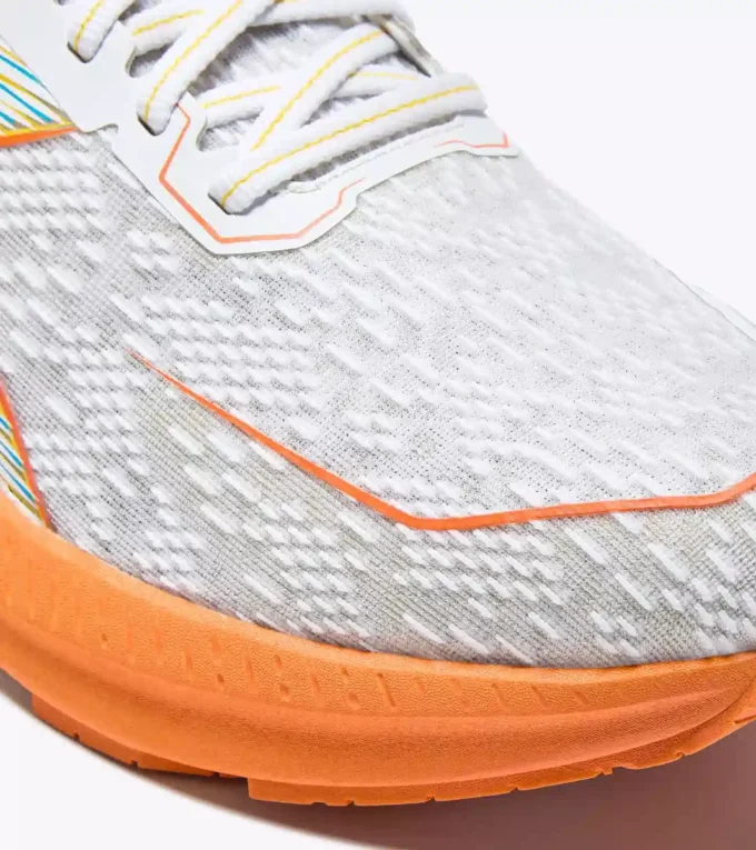 Mythos Blushield Volo 5 Laufschuh – Stabilität und Leichtigkeit