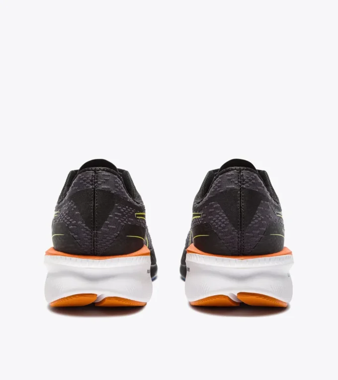 Mythos Blushield Volo 5 Laufschuh – Stabilität und Leichtigkeit Mythos Blushield Volo 5 Laufschuh – Stabilität und Leichtigkeit