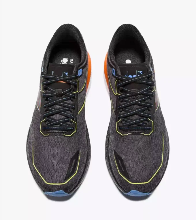 Mythos Blushield Volo 5 Laufschuh – Stabilität und Leichtigkeit Mythos Blushield Volo 5 Laufschuh – Stabilität und Leichtigkeit