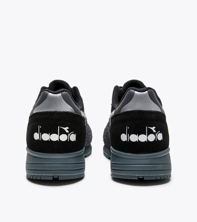 N902 Hairy Suede Sportliche Sneaker – geschlechtsneutral