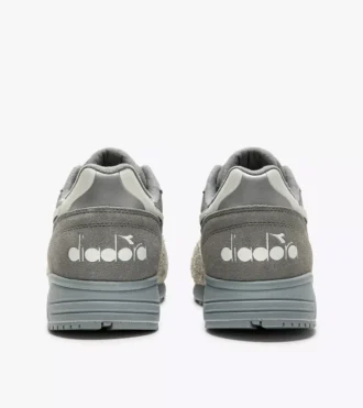 N902 Hairy Suede Sportliche Sneaker – geschlechtsneutral