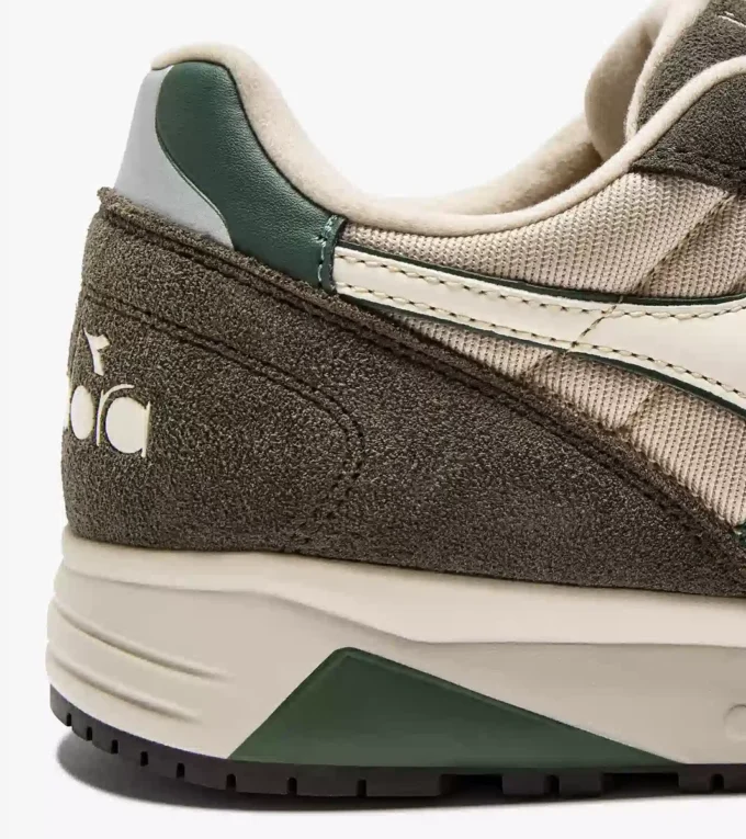 N902 Sportliche Sneaker