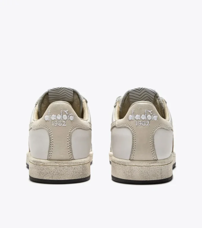 Prestige Used Heritage Sneaker aus Leder