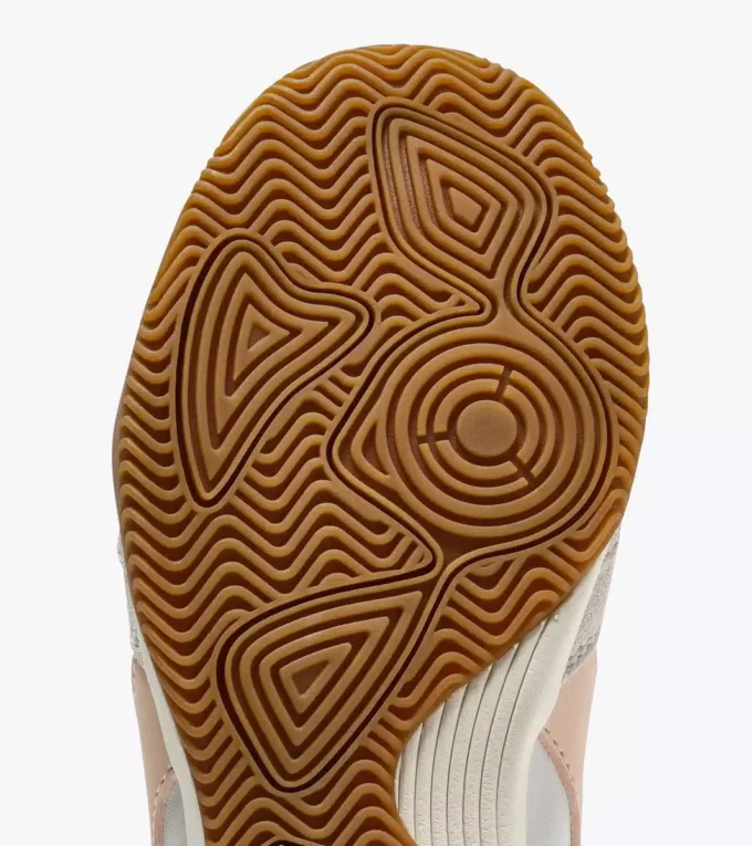 Seoul Indoor Terrace-inspirierte Ledersneaker