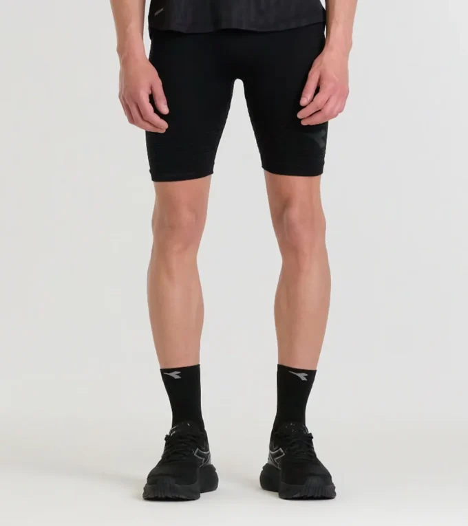 Stratouno Half-Tight Technische Shorts für Temperaturregulierung – Laufen