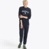Sweatshirt Crew Athl. Logo Sweatshirt mit Rundhalsausschnitt – Unisex Sweatshirt Crew Athl. Logo Sweatshirt mit Rundhalsausschnitt – Unisex