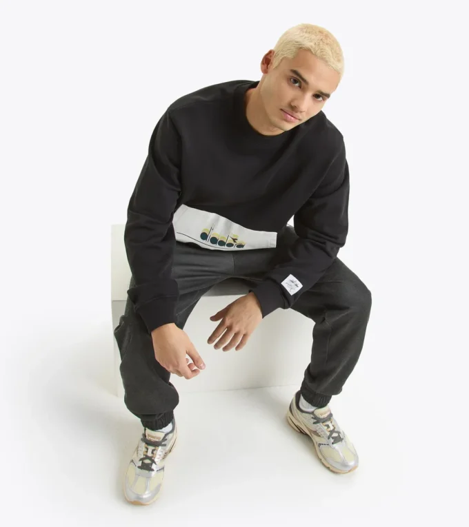 Sweatshirt Crew G.D. 1984 (226) Sweatshirt mit Rundhalsausschnitt – geschlechtsneutral Sweatshirt Crew G.D. 1984 (226) Sweatshirt mit Rundhalsausschnitt – geschlechtsneutral
